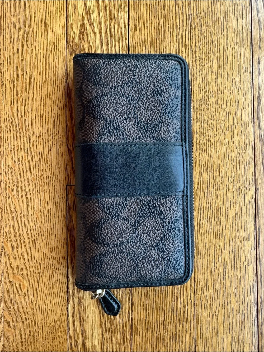 Coach zip card